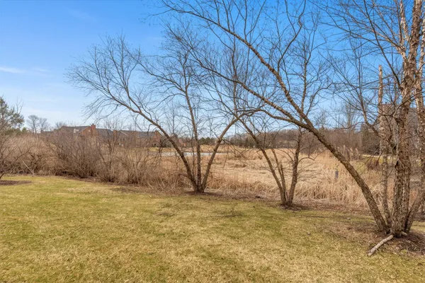 $284,500 | 5588 Hampshire Lane, Ypsilanti, MI 48197