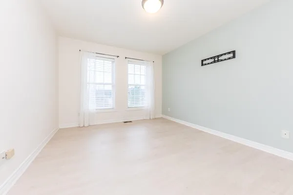 $284,500 | 5588 Hampshire Lane, Ypsilanti, MI 48197