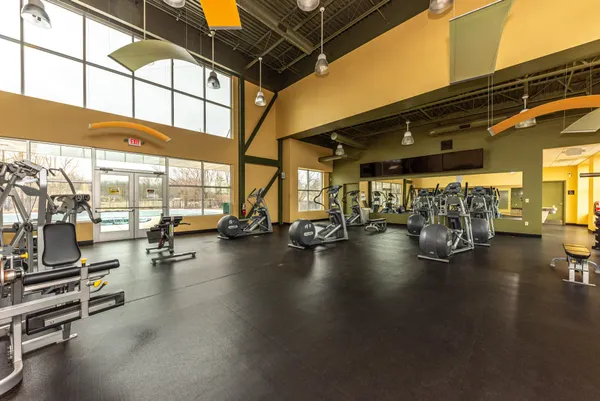 $284,500 | 5588 Hampshire Lane, Ypsilanti, MI 48197