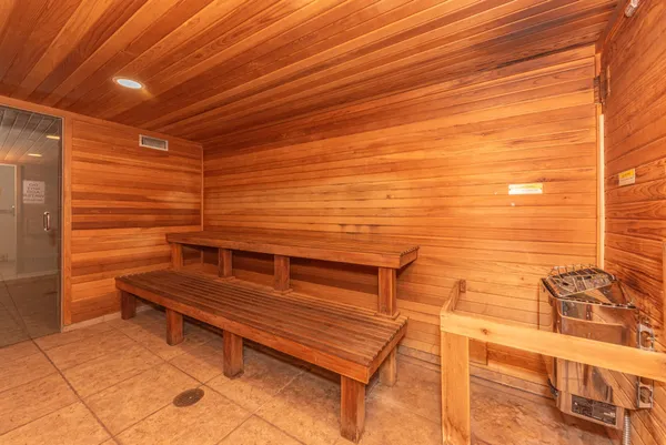 $284,500 | 5588 Hampshire Lane, Ypsilanti, MI 48197