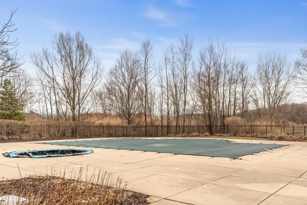 $284,500 | 5588 Hampshire Lane, Ypsilanti, MI 48197