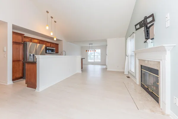 $284,500 | 5588 Hampshire Lane, Ypsilanti, MI 48197