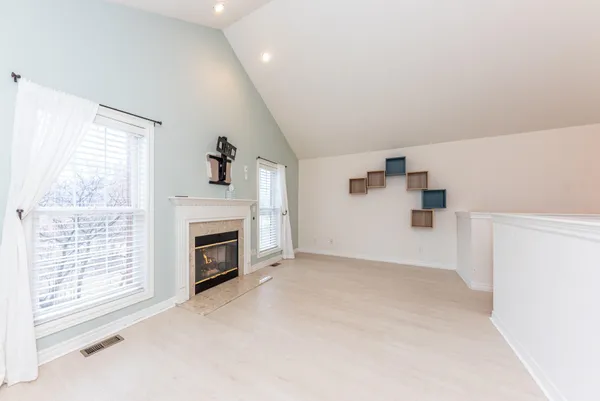 $284,500 | 5588 Hampshire Lane, Ypsilanti, MI 48197