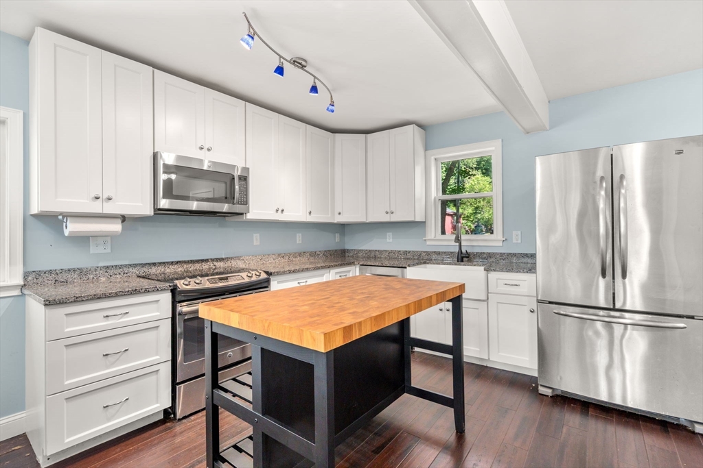 40 1/2 Maple Lane Sutton, MA 01590 - Photo 7 of 37