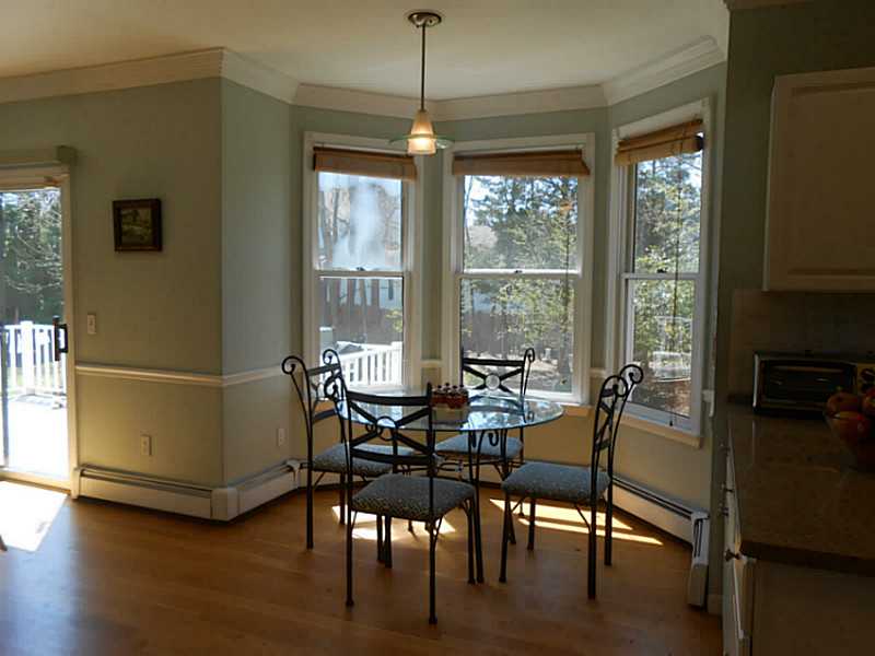 60 Mason Road Barrington, RI 02806 - Photo 11 of 24 Dining Area.