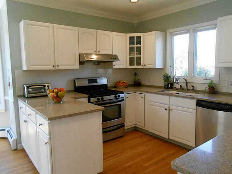 60 Mason Road Barrington, RI 02806 - Photo 12 of 24 Kitchen.