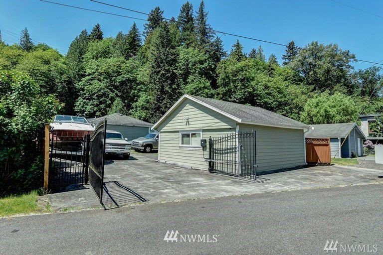 13003 Southeast 151st Street Renton, WA 98058 - Photo 16 of 16 Gallery Image 16