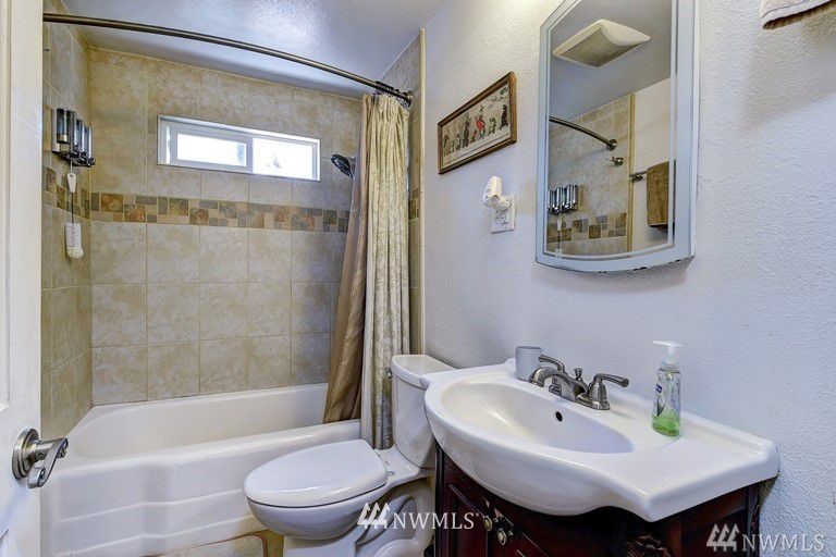 13003 Southeast 151st Street Renton, WA 98058 - Photo 8 of 16 Gallery Image 8