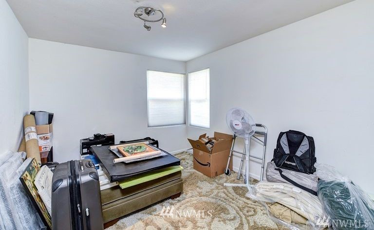 13003 Southeast 151st Street Renton, WA 98058 - Photo 9 of 16 Gallery Image 9