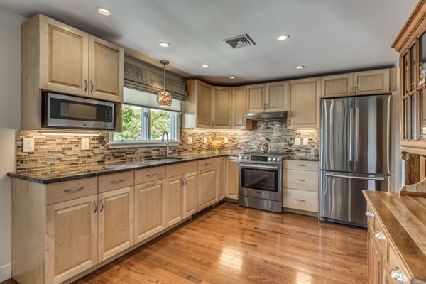 15 Fulton Spring Road Medford, MA 02155 - Photo 8 of 30 Gallery Image 8