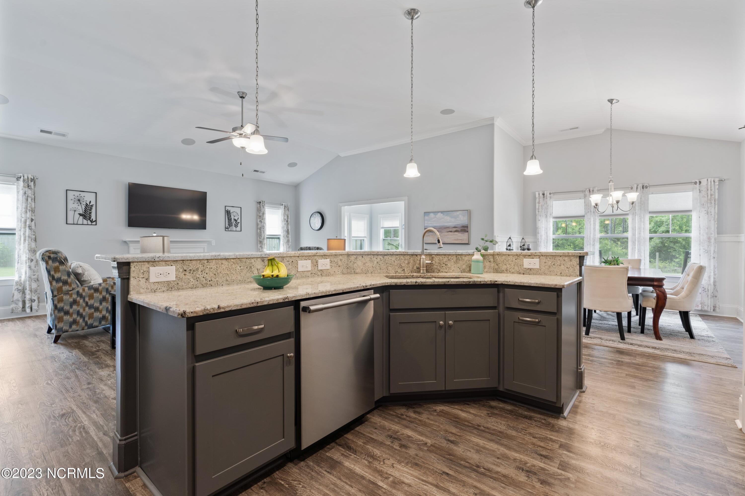 427 Canter Crest Road Hampstead, NC 28443 - Photo 7 of 36 010-427CanterCrestRoad-Hampstead-NC-2844