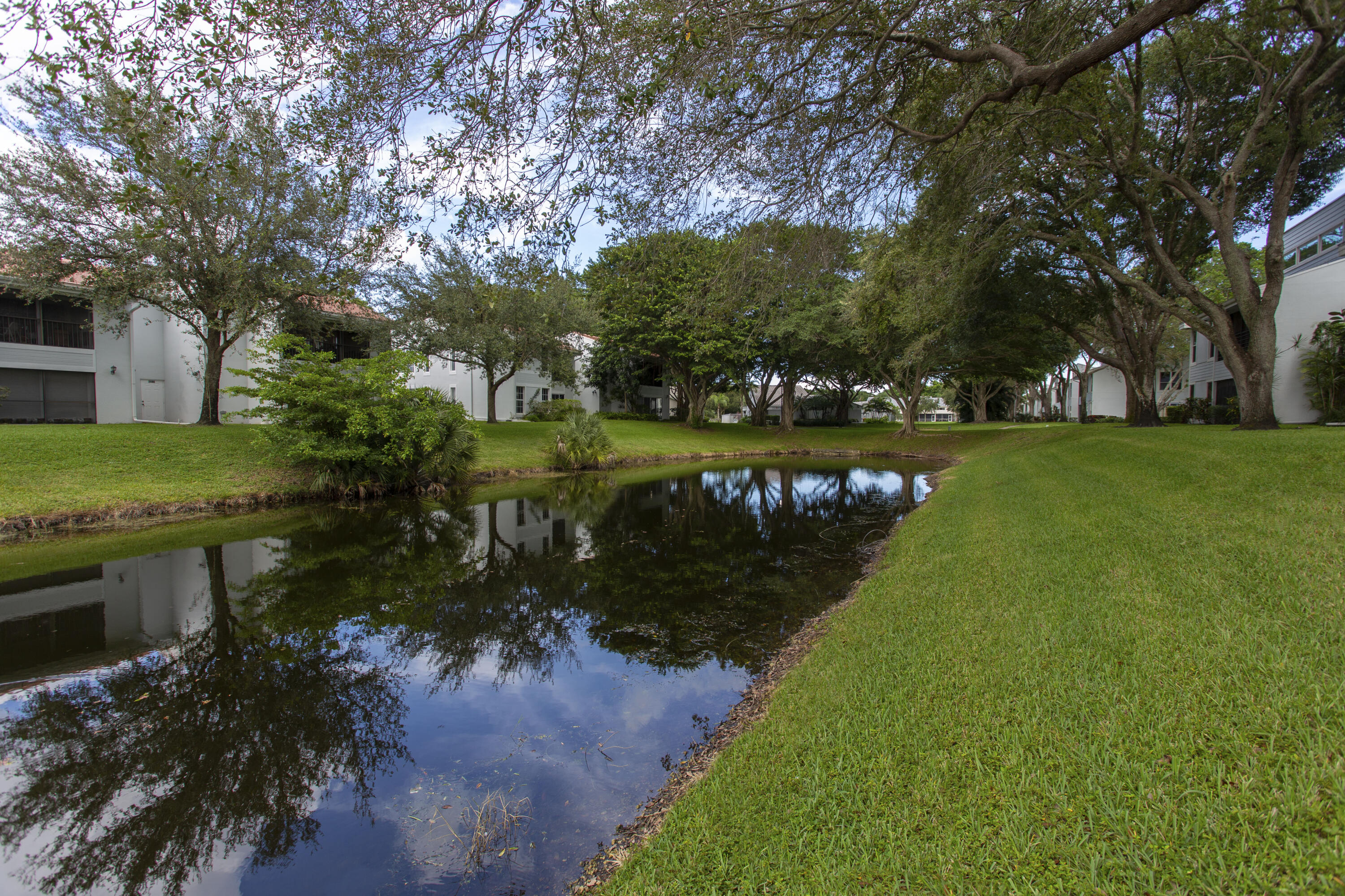 6221 Old Court Road, Unit 207 Boca Raton, FL 33433 - Photo 3 of 17 6221 Old Court_Interior #24