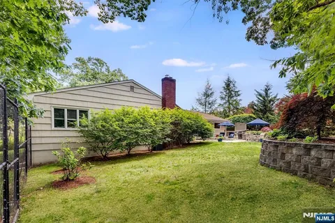 $1,250,000 | 83 Brookside Terrace, Caldwell, NJ 07006