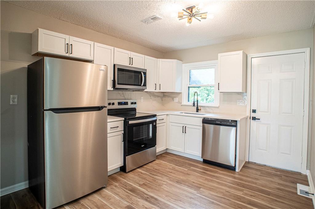 18405 East Truman Road Independence, MO 64057 - Photo 9 of 23 Gallery Image 9