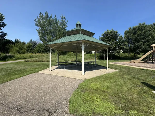 $225,000 | 19622 Escalade Way, Unit 1007, Farmington, MN 55024