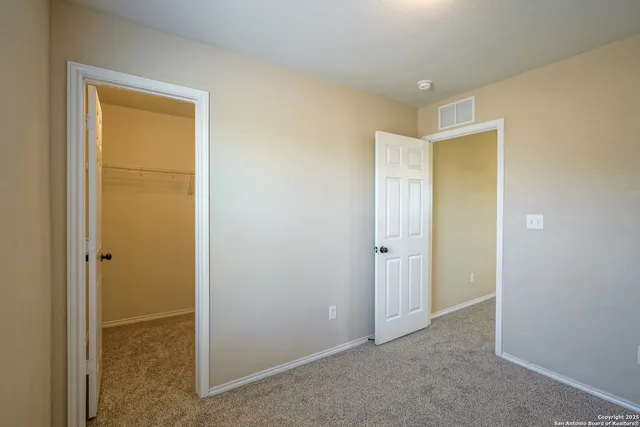 $1,800 | 3726 Coyote Creek, Schertz, TX 78154