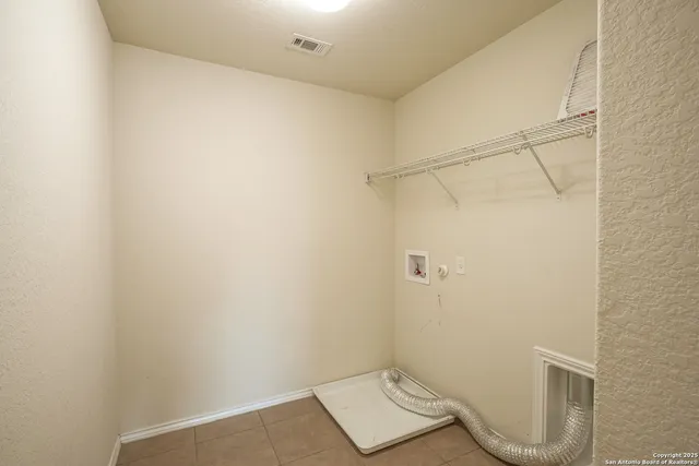 $1,800 | 3726 Coyote Creek, Schertz, TX 78154