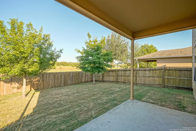 $1,800 | 3726 Coyote Creek, Schertz, TX 78154