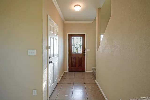 $1,800 | 3726 Coyote Creek, Schertz, TX 78154