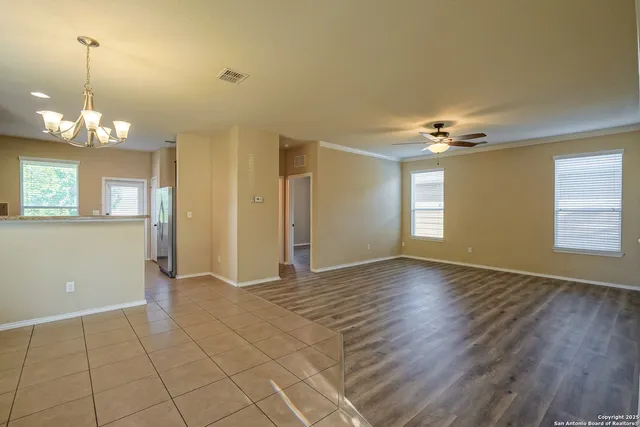 $1,800 | 3726 Coyote Creek, Schertz, TX 78154