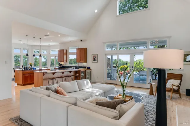 $4,500,000 | 150 Old Vine Lane, Windsor, CA 95492