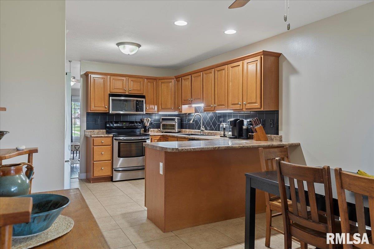5402 Biltmore Drive Springfield, IL 62711 - Photo 12 of 40