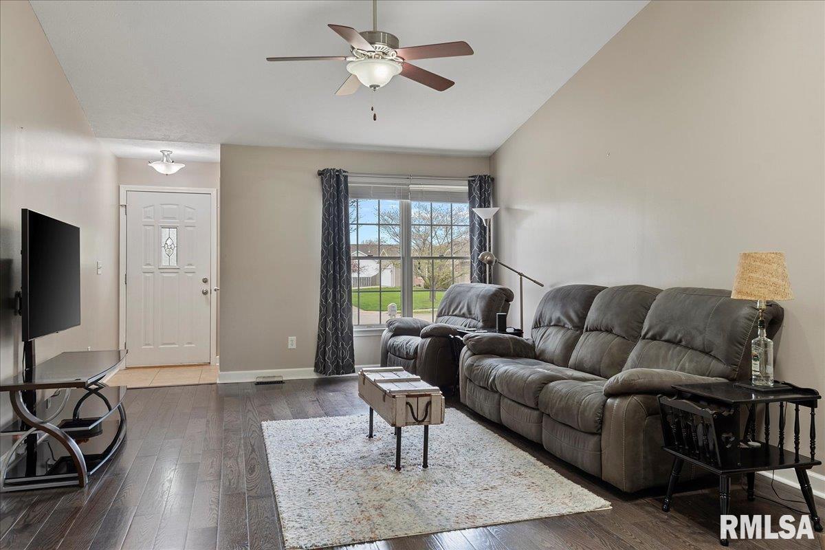 5402 Biltmore Drive Springfield, IL 62711 - Photo 7 of 40