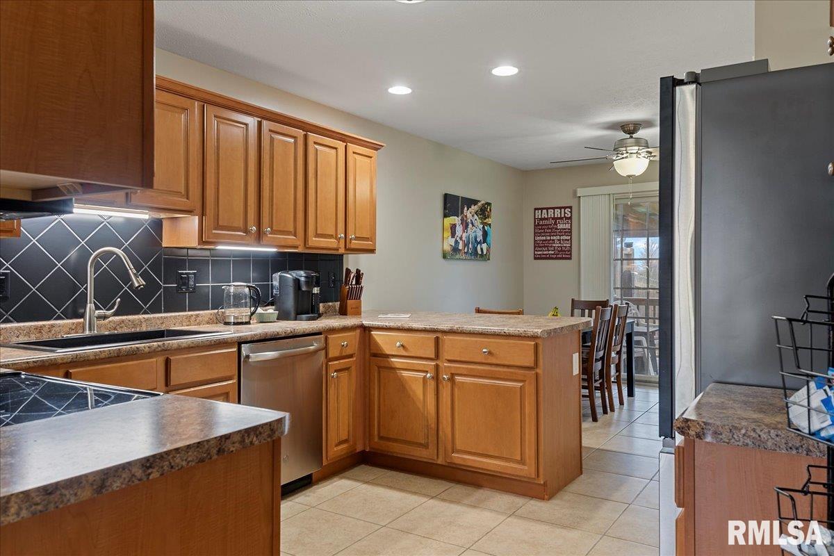 5402 Biltmore Drive Springfield, IL 62711 - Photo 8 of 40