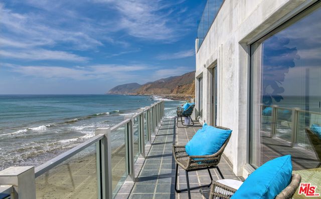 $10,000,000 | 42500 Pacific Coast Highway, Malibu, CA 90265