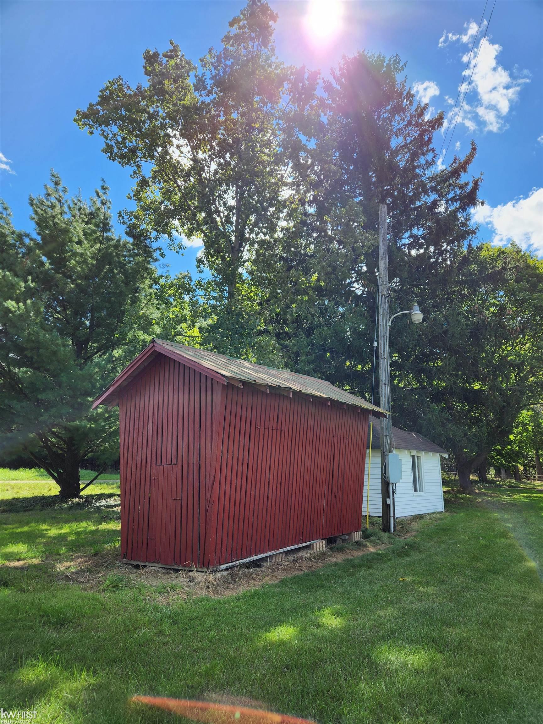 1063 Tinsman Road Fenton, MI 48430 - Photo 52 of 66 50152222-d3c7432a-dff2-4071-b98c-ca87c8cd6ffa.JPG