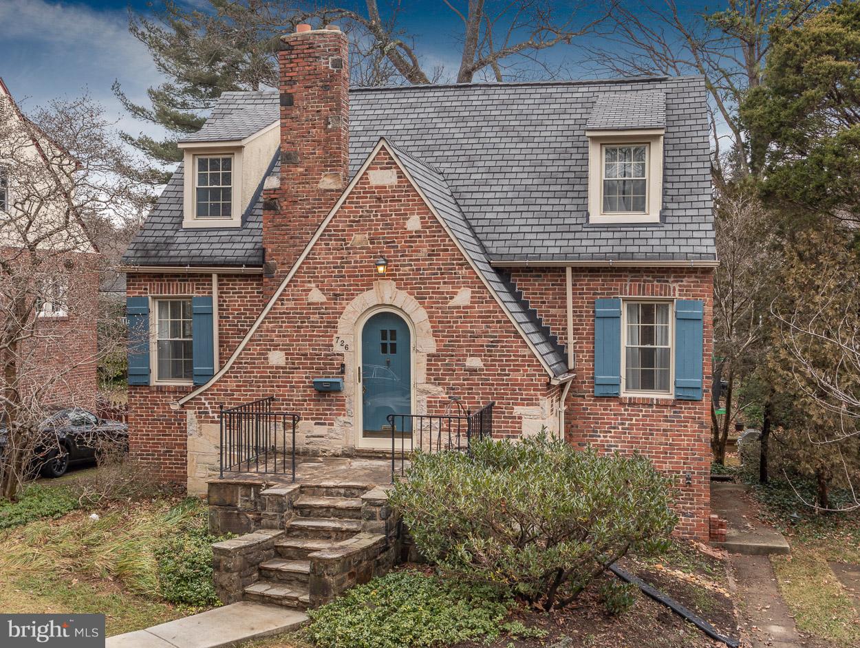 726 Anneslie Road Baltimore, MD 21212 - Photo 2 of 45 Welcome to 726 Anneslie Rd, where charm abounds...
