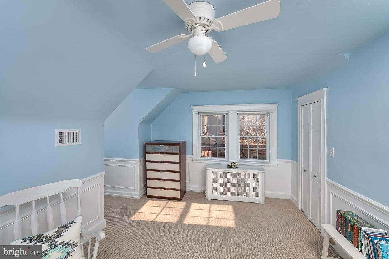 726 Anneslie Road Baltimore, MD 21212 - Photo 27 of 45 Large bedrooms with charming ceiling details.