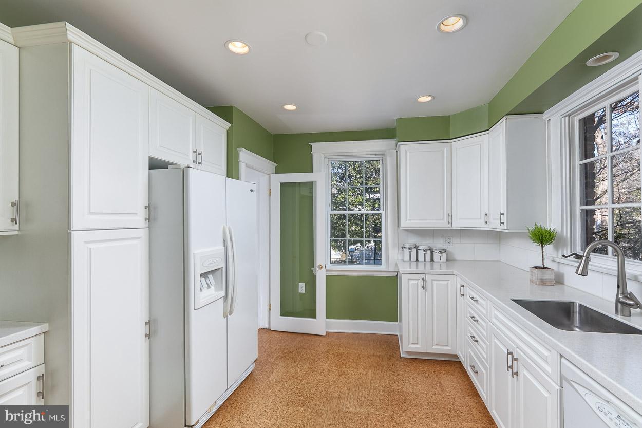 726 Anneslie Road Baltimore, MD 21212 - Photo 5 of 45 Bright and airy kitchen with cork flooring.