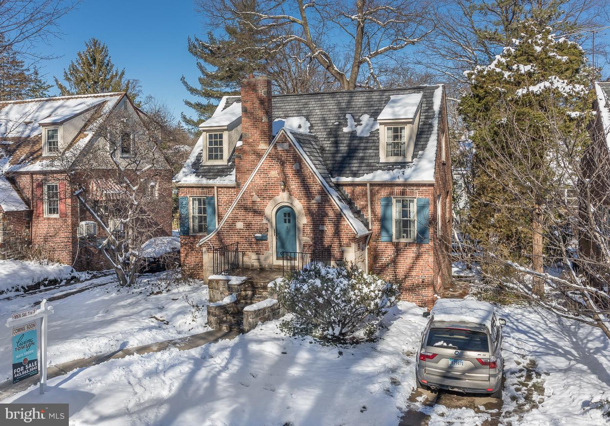 726 Anneslie Road Baltimore, MD 21212 - Photo 45 of 45 Welcome to 726 Anneslie Rd, where charm abounds...