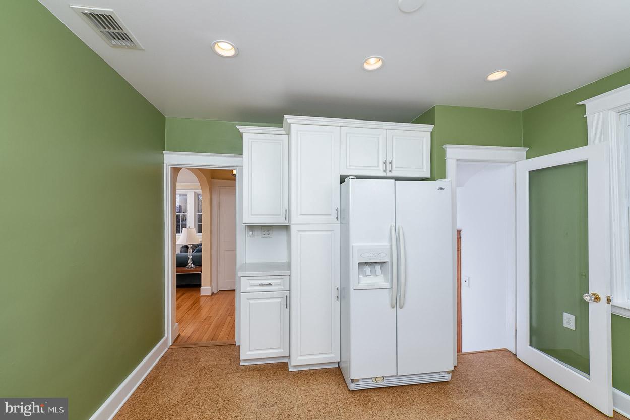 726 Anneslie Road Baltimore, MD 21212 - Photo 7 of 45 Bright and airy kitchen with sleek cabinetry.