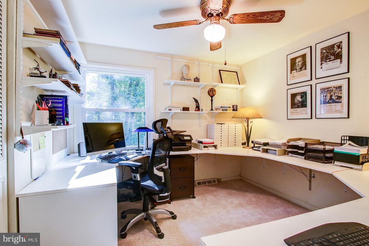11413 Running Cedar Road Reston, VA 20191 - Photo 21 of 30 Bedroom