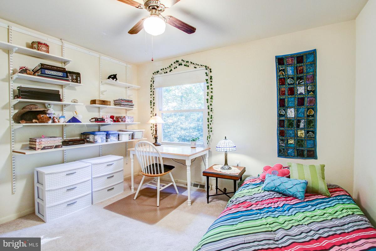 11413 Running Cedar Road Reston, VA 20191 - Photo 22 of 30 Bedroom