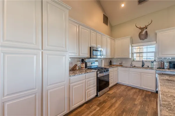 $1,100,000 | 246 Patton Road, Valley Mills, TX 76689