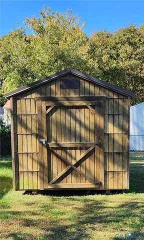 a view of a swimming pool with a garden