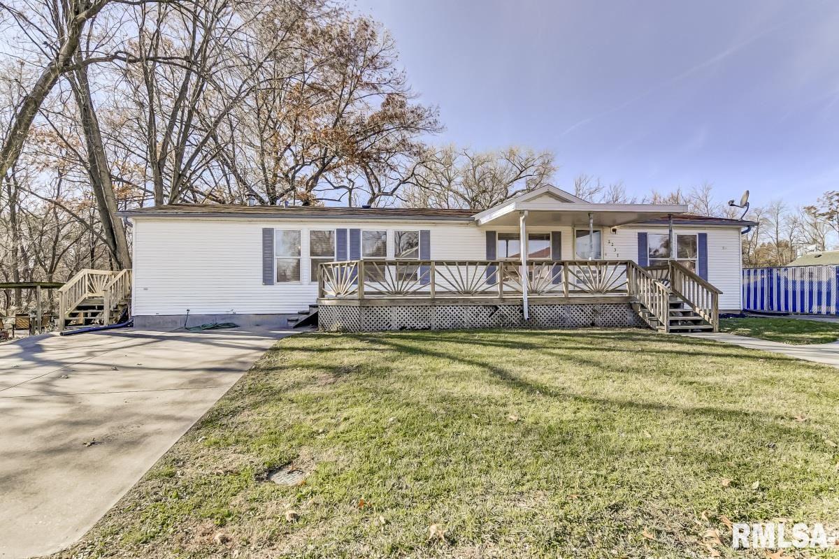 2237 North 3rd Street Springfield, IL 62702 - Photo 3 of 32