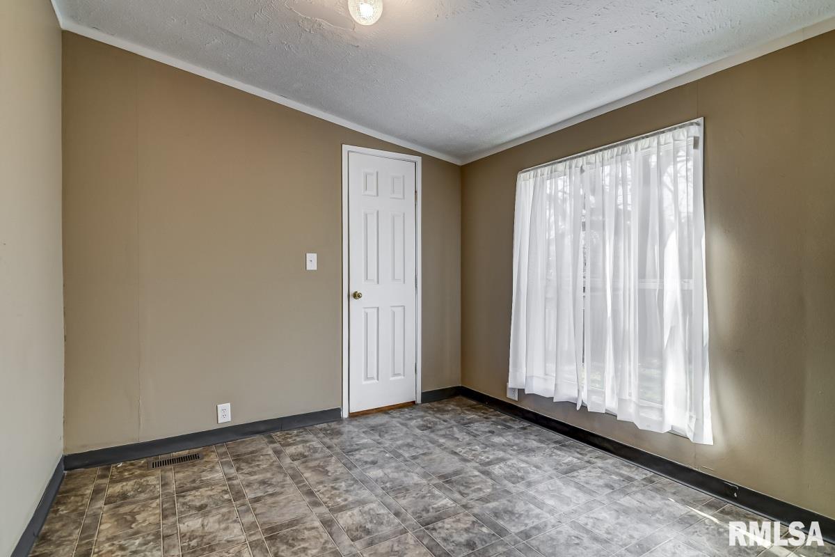 2237 North 3rd Street Springfield, IL 62702 - Photo 21 of 32