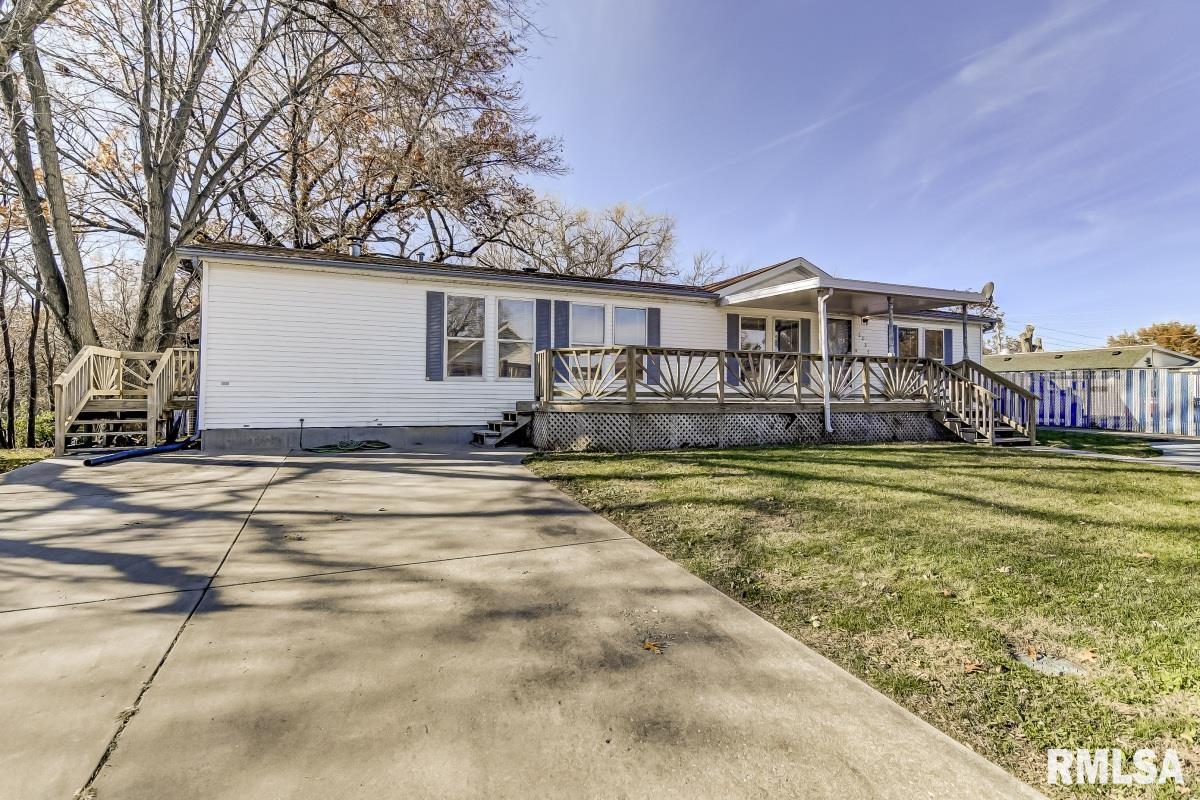 2237 North 3rd Street Springfield, IL 62702 - Photo 4 of 32