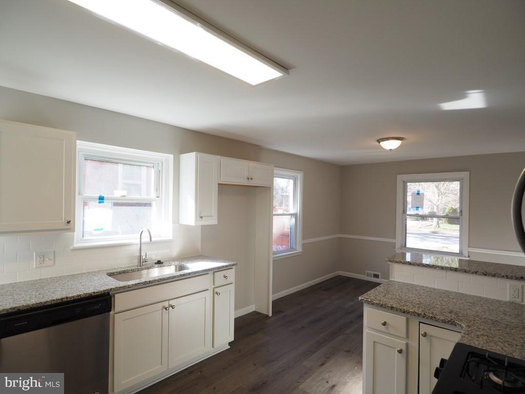 917 Adana Road Pikesville, MD 21208 - Photo 8 of 22 Kitchen