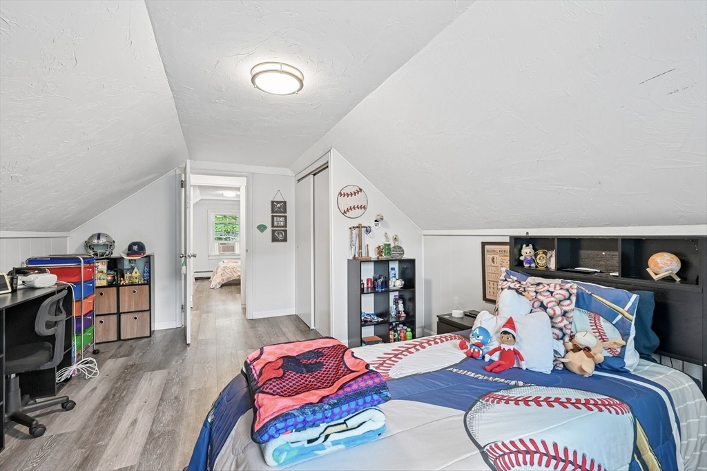 18 Carleton Road Leicester, MA 01542 - Photo 23 of 37
