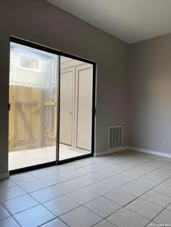 $1,425 | 1915 Crossgate Park, San Antonio, TX 78247