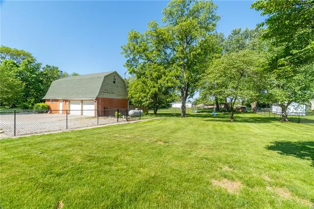 $349,000 | 308 South Hughes Street, Hamilton, MO 64644