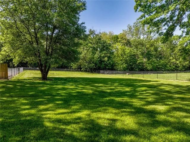 $349,000 | 308 South Hughes Street, Hamilton, MO 64644