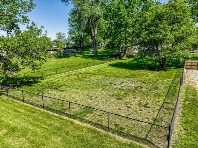 $349,000 | 308 South Hughes Street, Hamilton, MO 64644