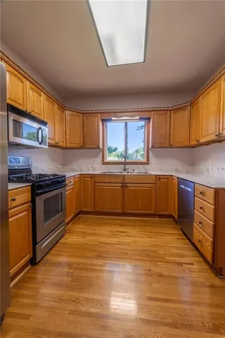 $349,000 | 308 South Hughes Street, Hamilton, MO 64644