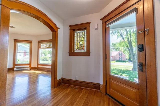 $349,000 | 308 South Hughes Street, Hamilton, MO 64644